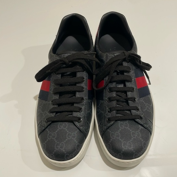 ⭐️Gucci Men’s Low Top Logo Sneakers—FANTASTIC!!  New Without Box—So Comfortable! - Picture 1 of 9